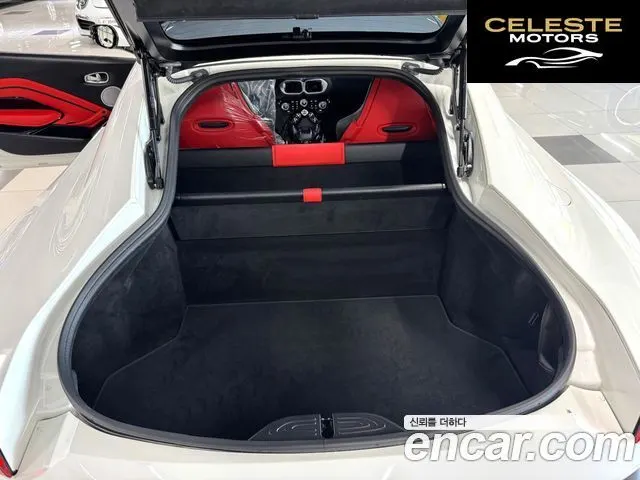 ASTON MARTIN 24.0 V8 Coupé 2019 — photo 14 sur 21