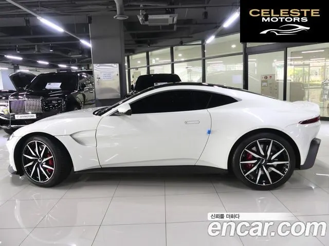 ASTON MARTIN 24.0 V8 Coupé 2019 — photo 2 sur 21