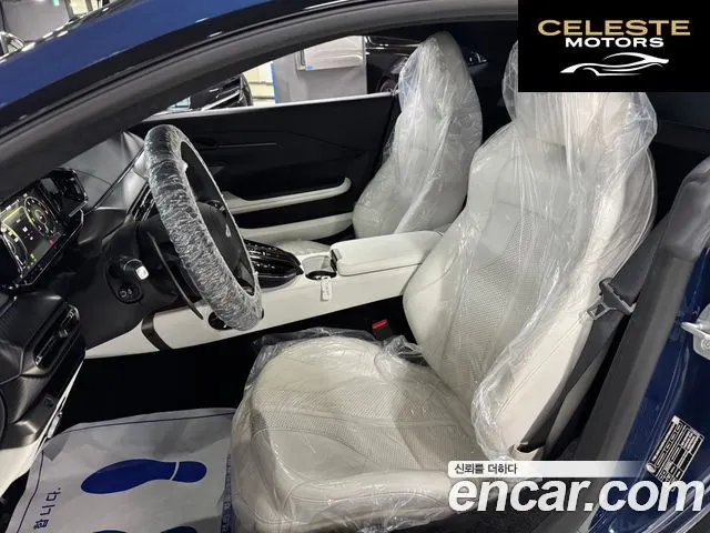 ASTON MARTIN 24.0 V8 Coupé 2025 — photo 8 sur 21