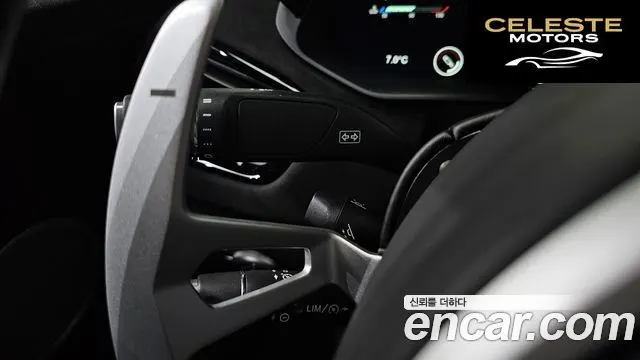ASTON MARTIN 24.0 V8 Coupé 2019 — photo 17 sur 20