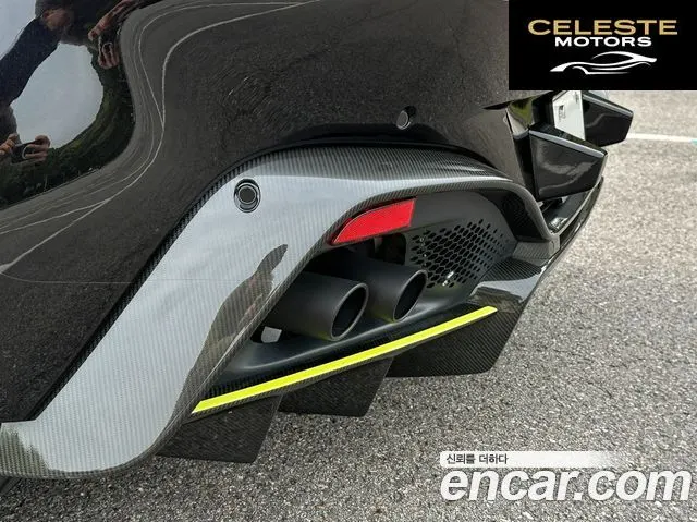 ASTON MARTIN 24.0 V8 Coupé 2020 — photo 18 sur 26