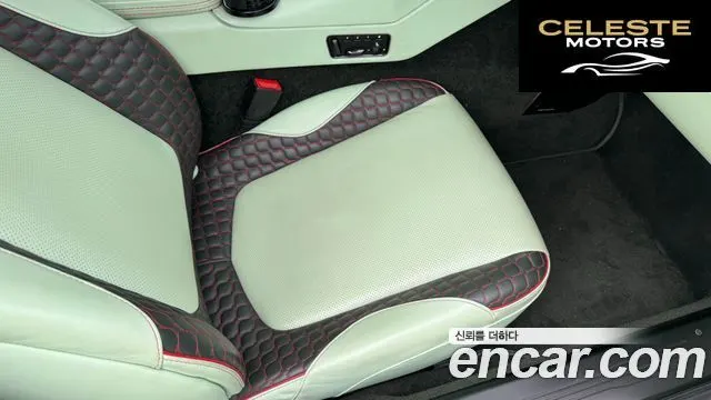 ASTON MARTIN Vanquish 6.0 V12 Coupé 2016 — photo 17 sur 20