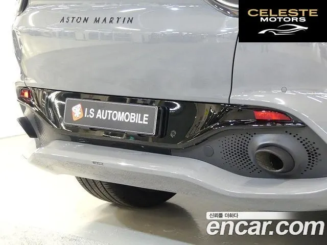 ASTON MARTIN DBX 4.0 V8 2022 — photo 19 sur 26