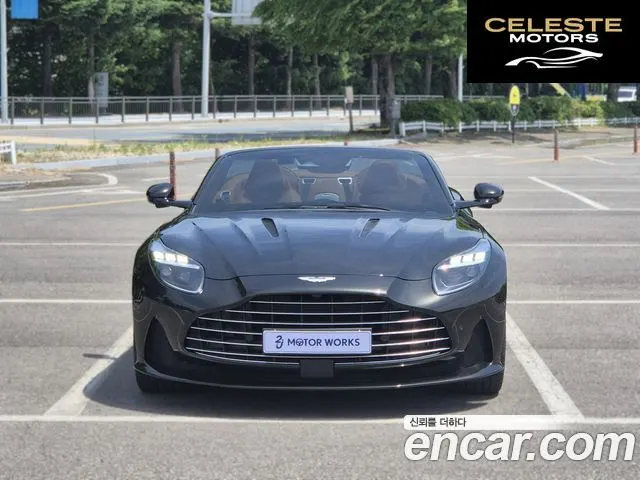 ASTON MARTIN DB12 4.0 V8 2025 — photo 3 sur 26