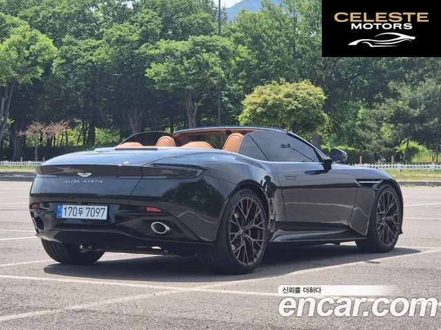 ASTON MARTIN DB12 4.0 V8 2025 — photo 4 sur 26