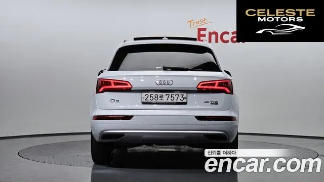 AUDI Q5 (FY) 45 TFSI Quattro Premium 2020 — photo 4 sur 20