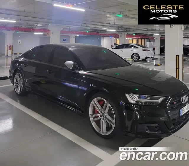 AUDI S8 (D5) 4.0 TFSI Quattro LWB 2021 — photo 11 sur 26