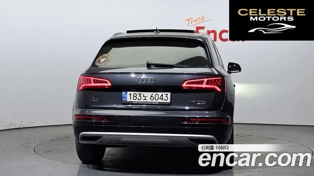 AUDI Q5 (FY) 45 TFSI Quattro Premium 2020 — photo 4 sur 20