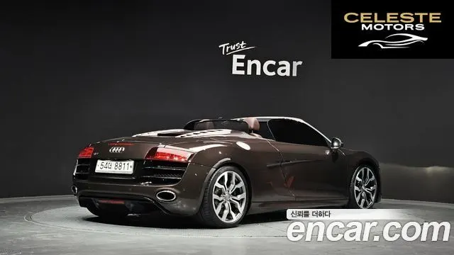 AUDI R8 5.2 V10 Spyder 2012 — photo 2 sur 20