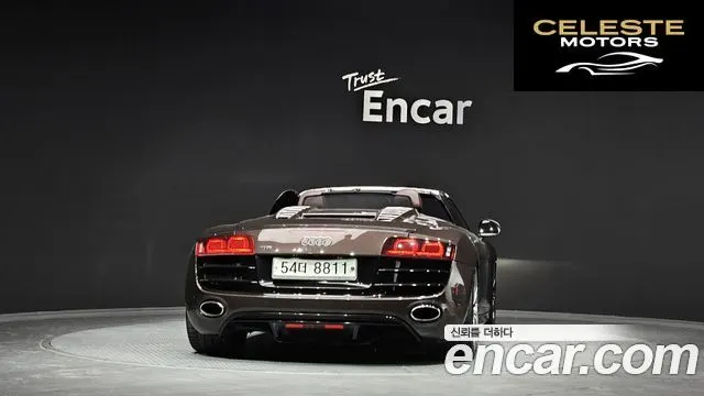 AUDI R8 5.2 V10 Spyder 2012 — photo 4 sur 20