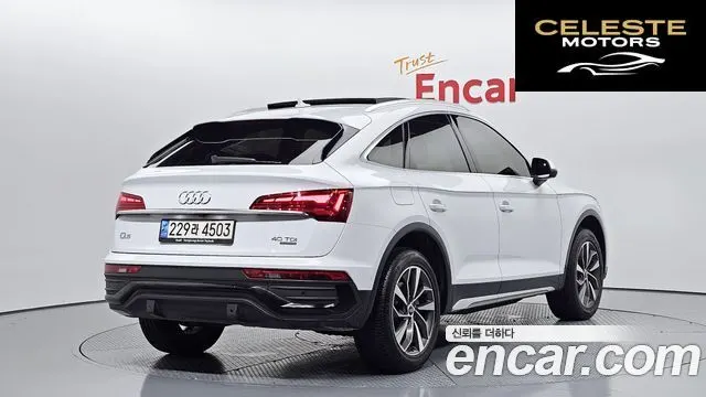 AUDI Q5 (FY) 40 TDI Quattro Sportback 2023 — photo 2 sur 20