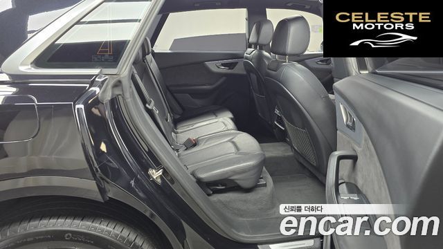 AUDI Q8 (4M) 45 TDI Quattro Premium 2020 — photo 12 sur 20
