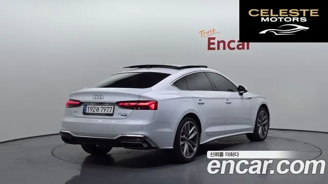AUDI A5 (F5) 40 TDI Quattro Premium Sportback 2021 — photo 2 sur 20