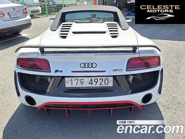AUDI R8 5.2 V10 Spyder 2015 — photo 12 sur 26