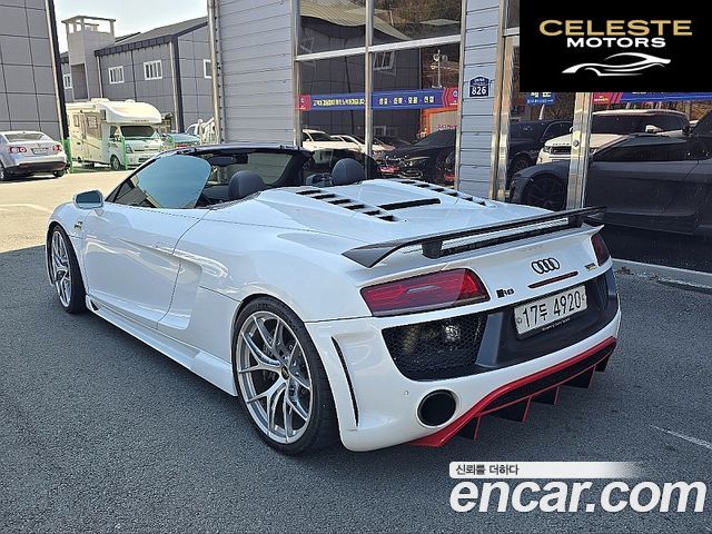 AUDI R8 5.2 V10 Spyder 2015 — photo 6 sur 26