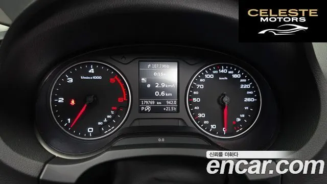 AUDI A3 25 TDI Dynamic Sportback 2015 — photo 8 sur 20