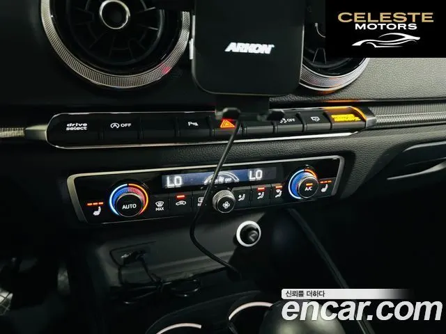 AUDI A3 40 TFSI 2018 — photo 17 sur 26