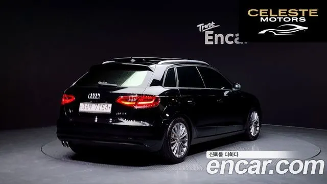 AUDI A3 35 TDI Dynamic Sportback 2016 — photo 2 sur 20