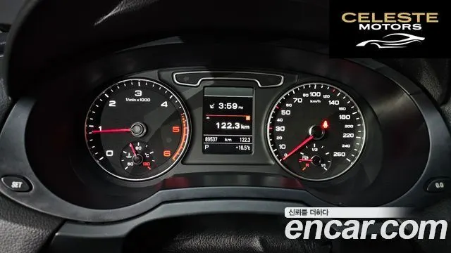 AUDI Q3 35 TDI Quattro Dynamic 2015 — photo 8 sur 20