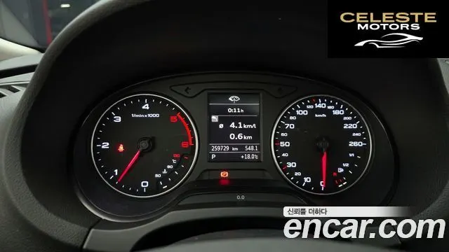 AUDI A3 25 TDI Dynamic Sportback 2015 — photo 8 sur 26