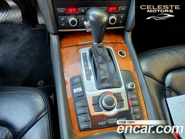 AUDI Q7 3.0 TDI Quattro 2008 — photo 11 sur 26
