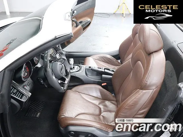 AUDI R8 5.2 V10 Spyder 2012 — photo 15 sur 26