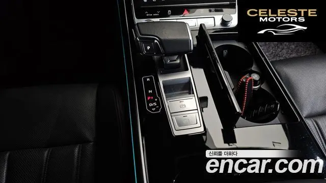 AUDI A8 (D5) 55 TFSI Quattro LWB 2021 — photo 8 sur 20