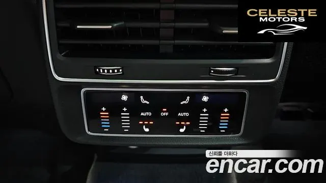 AUDI Q8 (4M) 45 TDI Quattro Premium 2021 — photo 19 sur 20