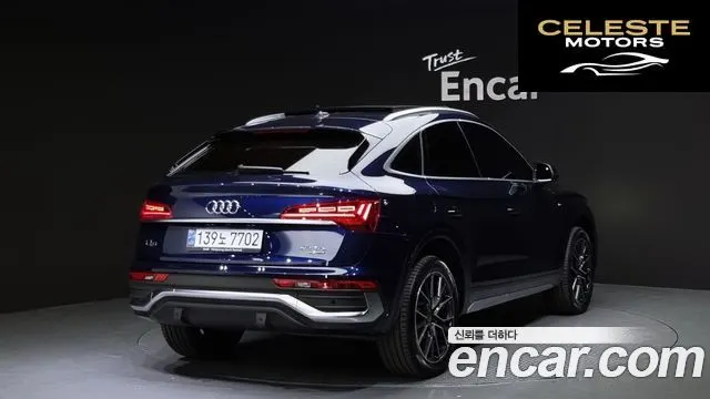 AUDI Q5 (FY) 40 TDI Quattro Premium Sportback 2022 — photo 2 sur 20