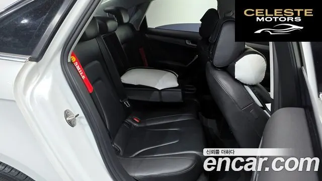 AUDI A4 30 TDI Dynamic 2015 — photo 12 sur 20