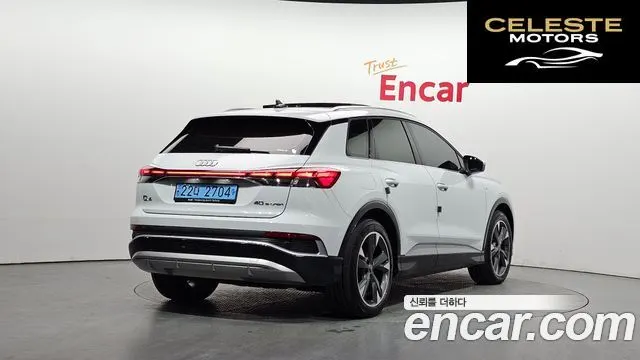 AUDI Q4 e-(F4) 40 Premium 2022 — photo 2 sur 20