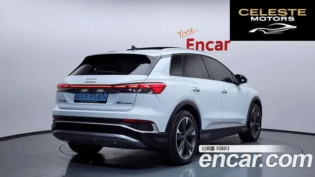 AUDI Q4 e-(F4) 40 Premium 2022 — photo 2 sur 20
