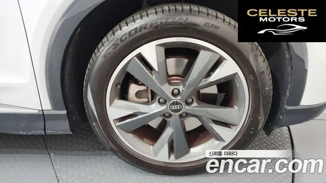 AUDI Q4 e-(F4) 40 Premium 2022 — photo 5 sur 20