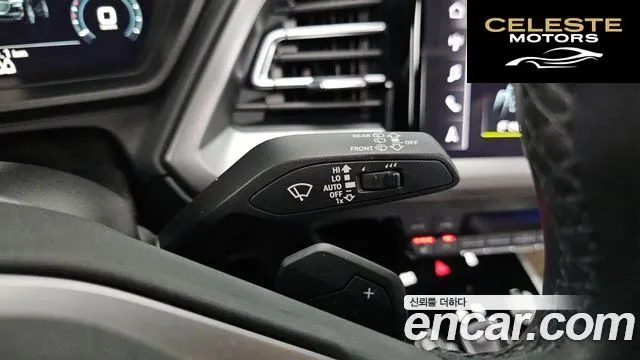 AUDI Q4 e-(F4) 40 Premium 2022 — photo 19 sur 20