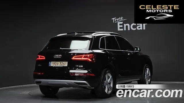 AUDI Q5 (FY) 45 TFSI Quattro Premium 2020 — photo 2 sur 20