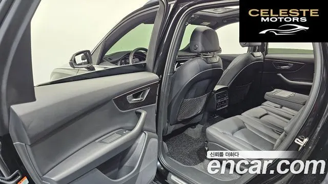 AUDI Q7 (4M) 45 TDI Quattro Premium 2022 — photo 11 sur 20