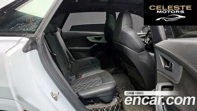 AUDI Q8 (4M) 55 TFSI Quattro Premium 2021 — photo 12 sur 26