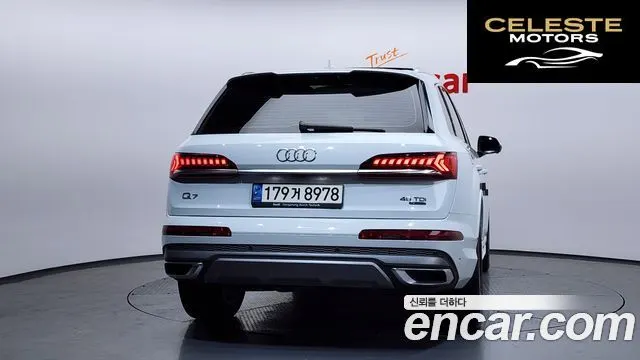 AUDI Q7 (4M) 45 TDI Quattro Premium 2021 — photo 4 sur 20