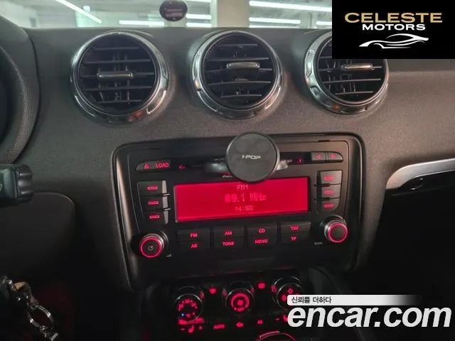 AUDI TT Coupé 2.0 TFSI 2010 — photo 13 sur 26