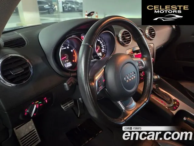 AUDI TT Coupé 2.0 TFSI 2010 — photo 17 sur 26
