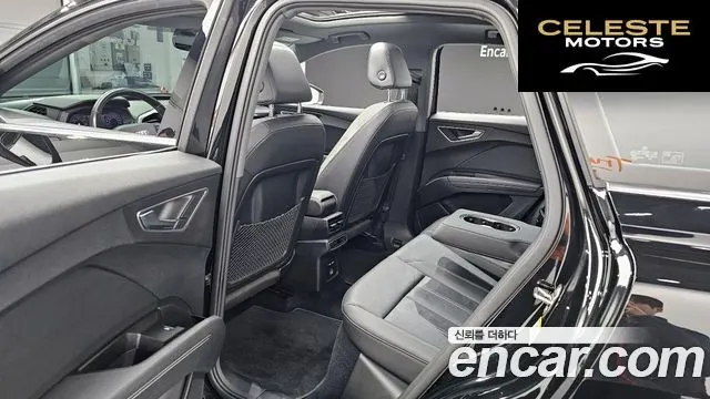 AUDI Q4 e-(F4) 40 Premium 2022 — photo 11 sur 20