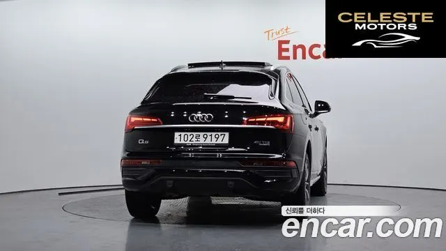 AUDI Q5 (FY) 40 TDI Quattro Sportback 2022 — photo 4 sur 20