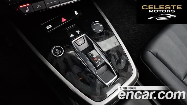 AUDI Q4 e-(F4) 40 Premium 2023 — photo 9 sur 20