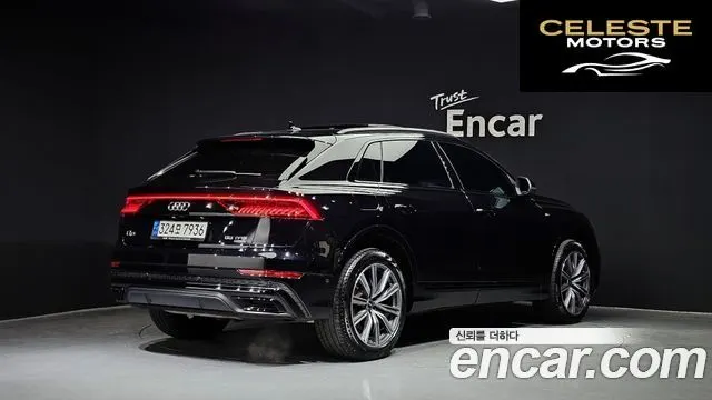 AUDI Q8 (4M) 55 TFSI Quattro Premium 2021 — photo 2 sur 20