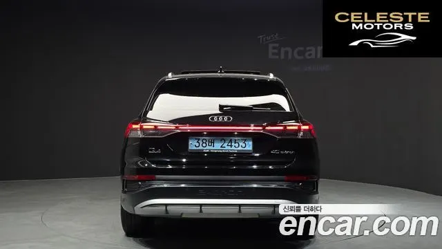 AUDI Q4 e-(F4) 40 Premium 2022 — photo 4 sur 26