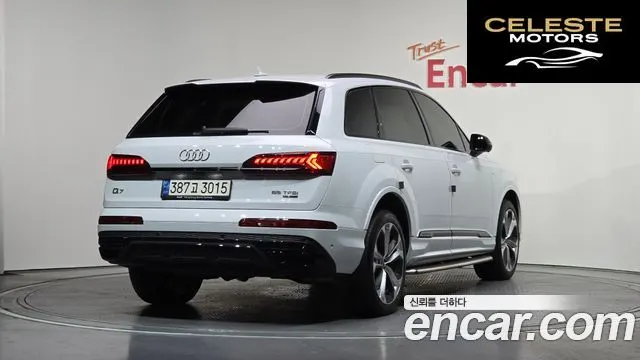 AUDI Q7 (4M) 55 TFSI Quattro Premium 2022 — photo 2 sur 20