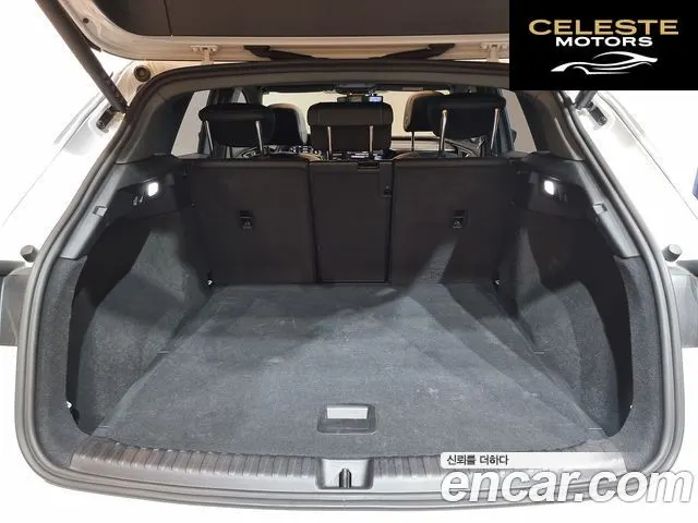 AUDI Q4 e-(F4) 40 Premium 2023 — photo 12 sur 25