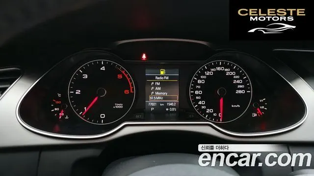 AUDI A4 30 TDI Dynamic 2015 — photo 8 sur 20