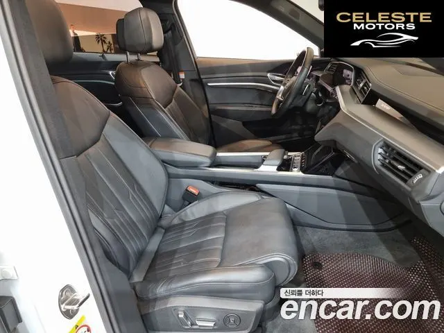 AUDI e-55 Quattro 2023 — photo 12 sur 26