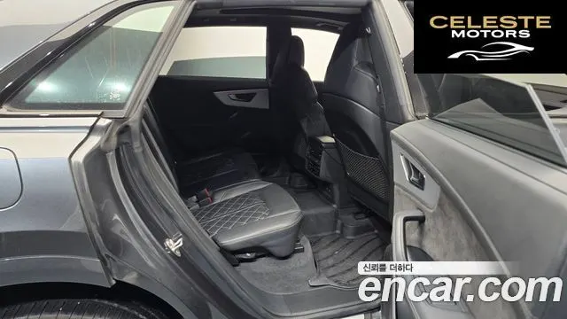 AUDI Q8 (4M) 55 TFSI Quattro Premium 2021 — photo 12 sur 20